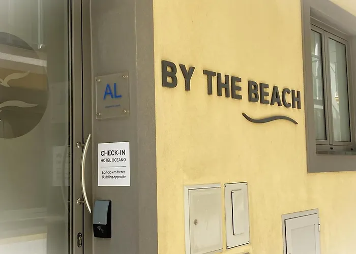 ゲストハウス By The 3*