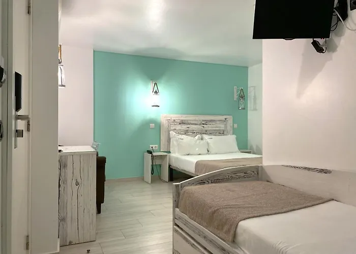 ゲストハウス By The