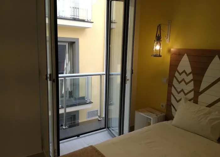 ゲストハウス By The 3*